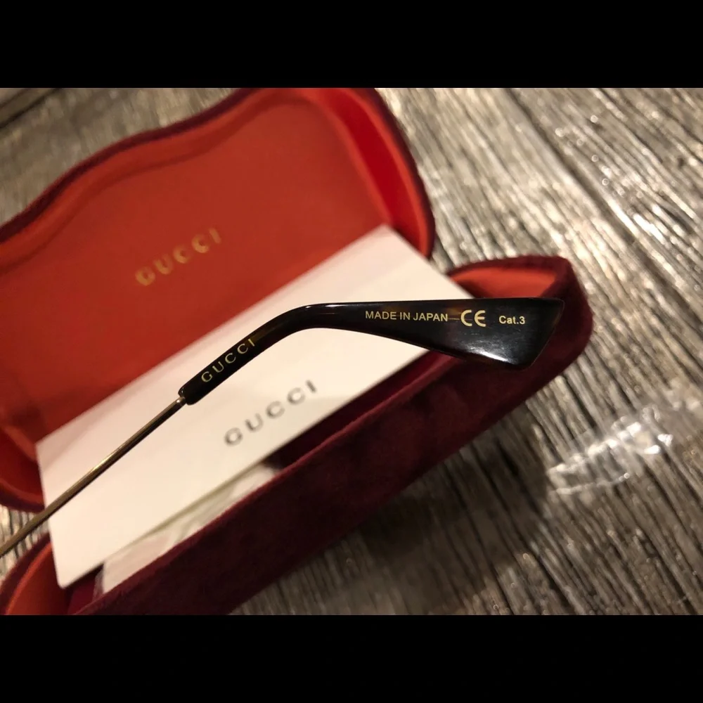 Authentic Gucci gg 0062 sunglasses aviator unisex